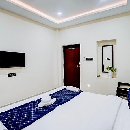 Hotel Vibe Blu- พาราณสี ภายนอก รูปภาพ
